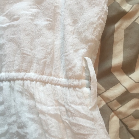 ⭐️SALE White Dress with Elastic Waist and Flow Fit - Picture 5 of 8